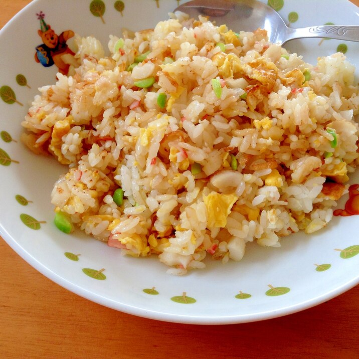 かにかまと枝豆のチャーハン